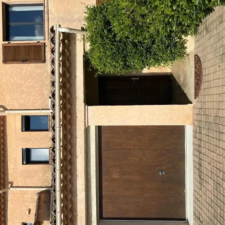 Cozy House With A Pool In Holiday home