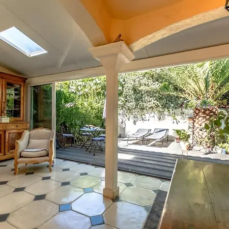 Cozy House With A Pool In Holiday home *