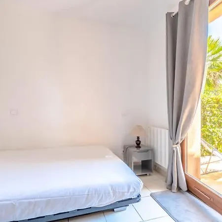 Cozy House With A Pool In Sainte-Maxime